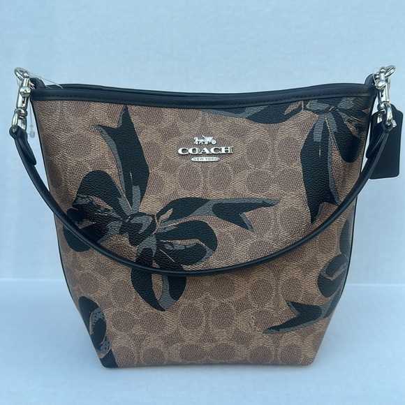 New COACH City Bucket Bag In Signature Canvas With Bow Print - Picture 3 of 12